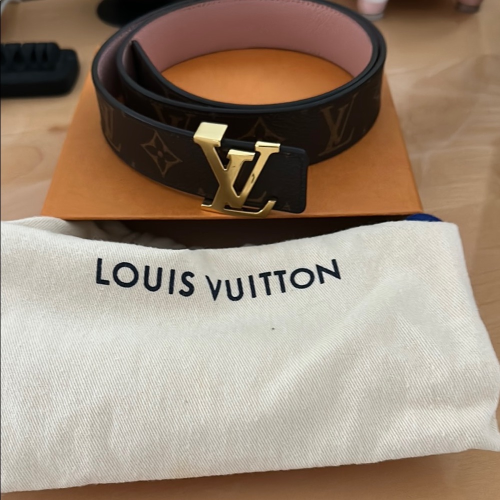 Louis Vuitton revirsable Monogram Belt 32/80